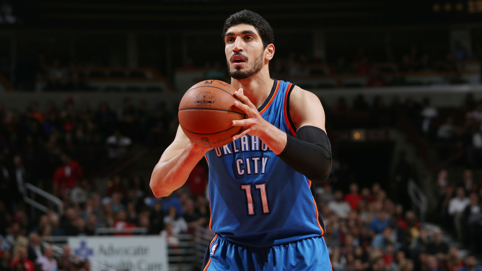 ENES KANTER Crédits photo/vidéo : sportingnews.com/youtube