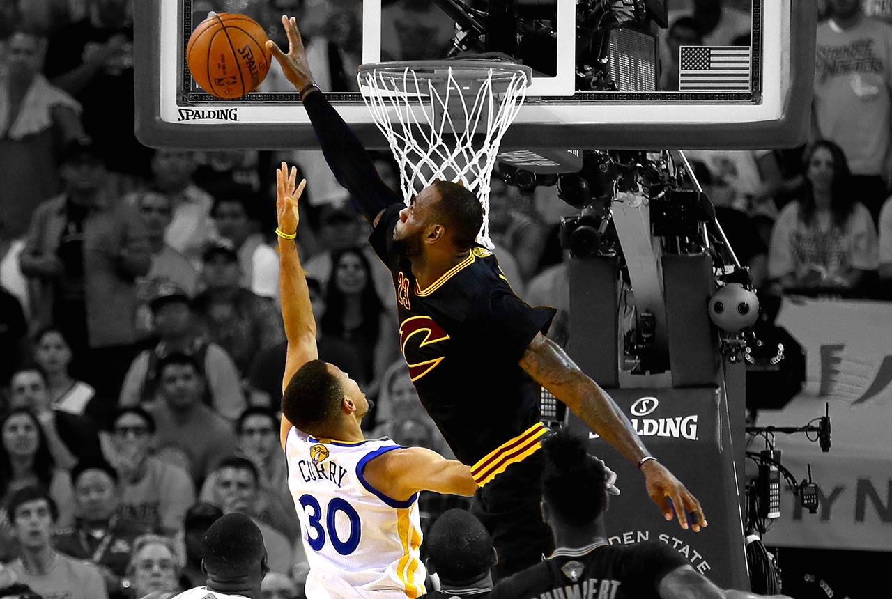 LEBRON JAMES STEPHEN CURRY Crédits photo/vidéo : shandymedia/youtube 